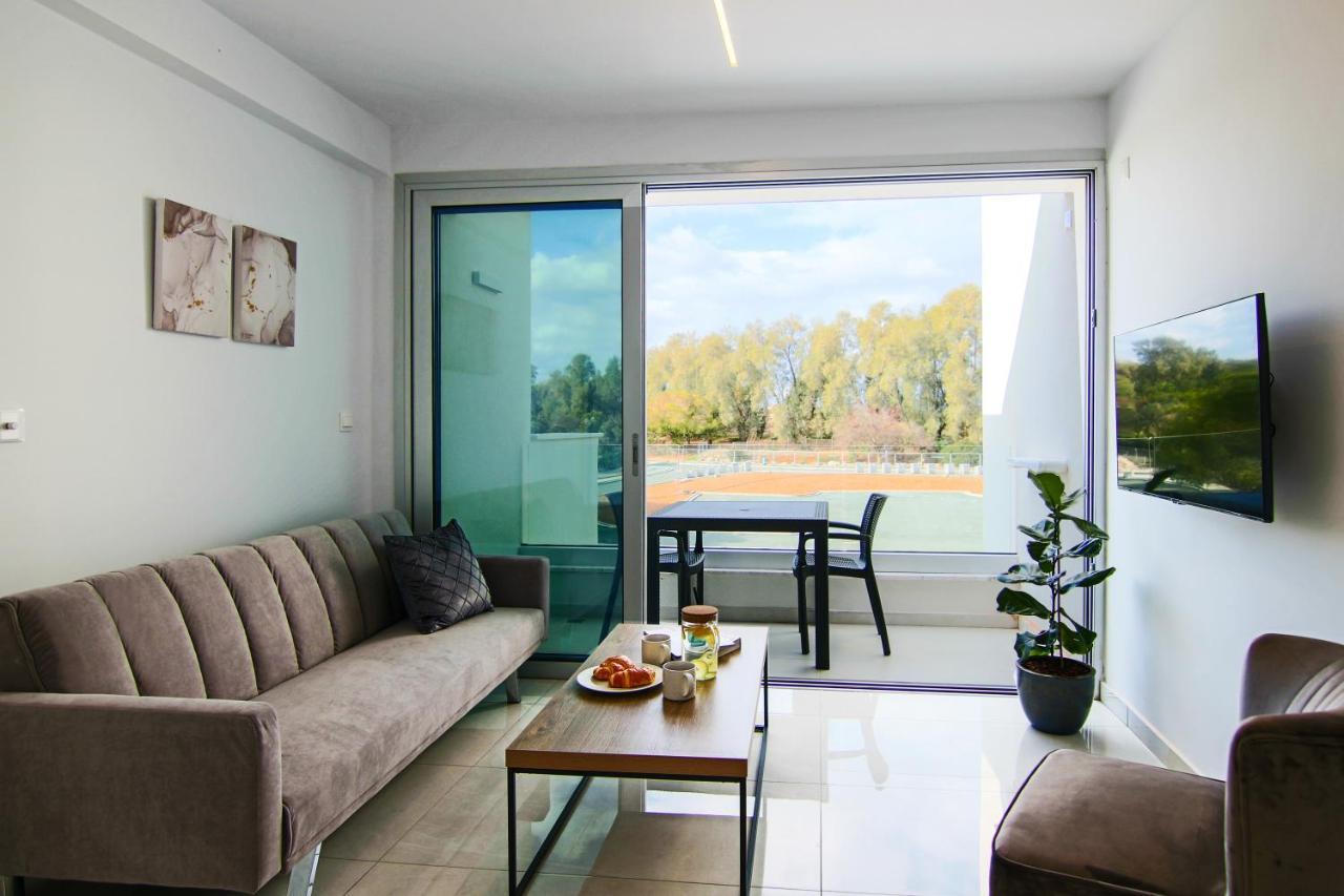 Phaedrus Living - Seaside Executive Flat Harbour 205 Appartement Paphos Buitenkant foto
