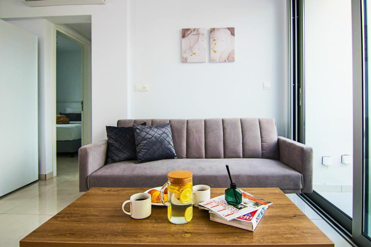 Phaedrus Living - Seaside Executive Flat Harbour 205 Appartement Paphos Buitenkant foto